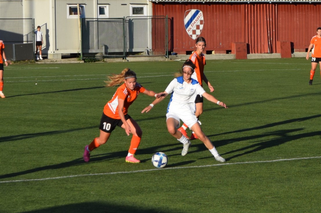 7. kolo U17, ŽNK Agram – ŽNK Donat 0 : 2&nbsp;😮🙄😡